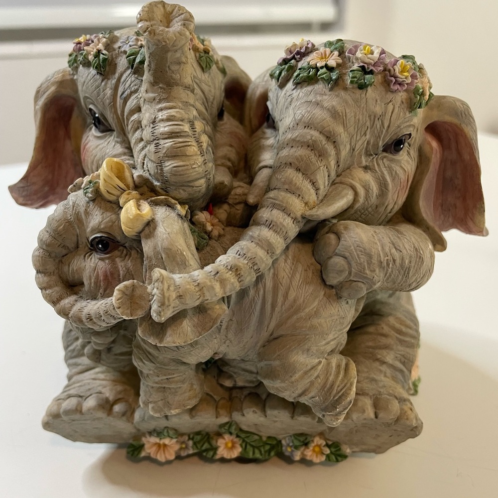 WIND OF Musical Trio Of Ceramic Elephants Mama and Papa holding their Newborn